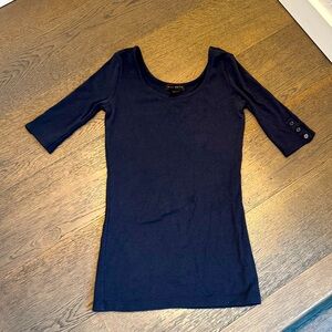 Willi Smith ultra soft cotton shirt with button detail. Navy blue. Sz XS